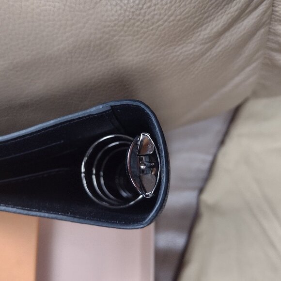 NEW AUTHENTIC Louis Vuitton Agenda Graphite MM🖤 - Picture 8 of 13